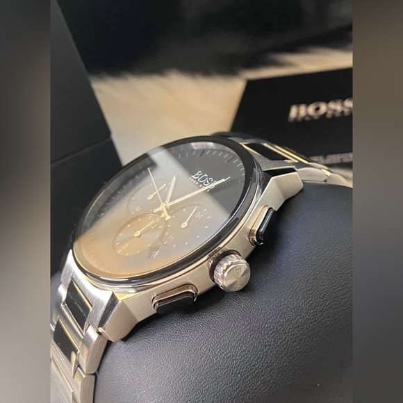 HB1513762 - Hugo Boss Men’s Peak Chronograph Watch - Picture 4 of 11